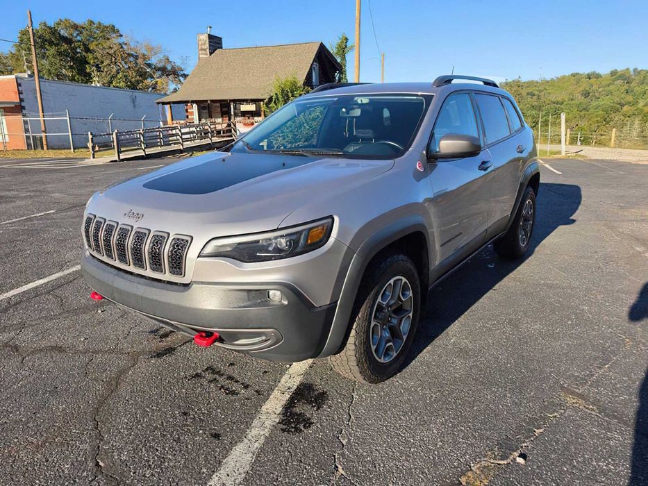Jeep Cherokee Trailhawk      2020