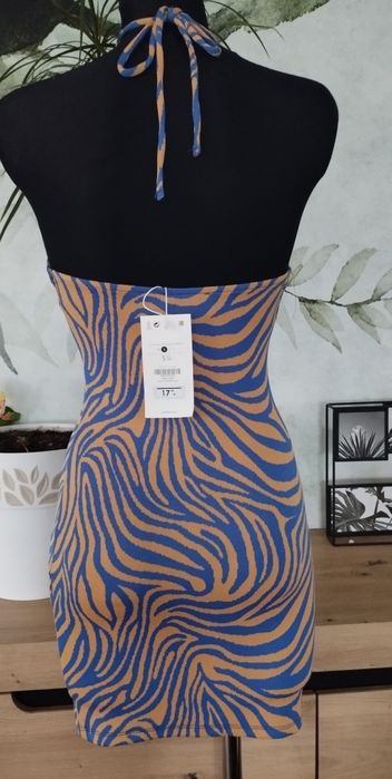 Nowa sukienka Bershka S