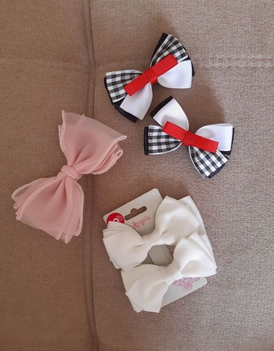 Заколки та резинки для дівчинки