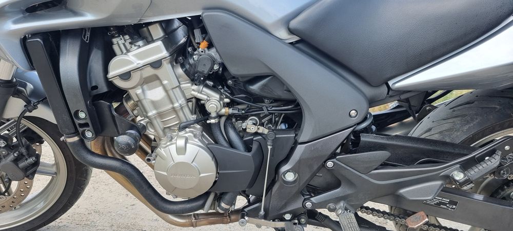 Продам Honda sbf600s