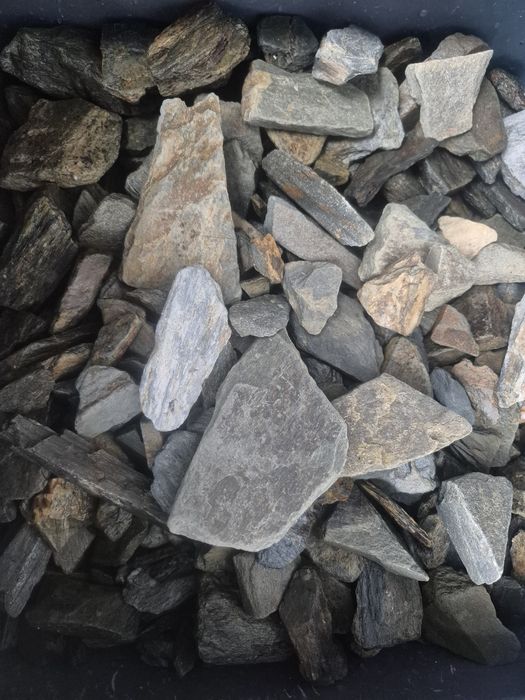 Kora kamienna ozdobna do ogrodu