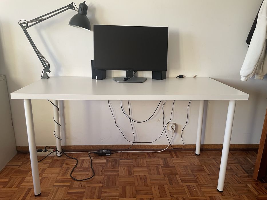 Secretária branca Ikea