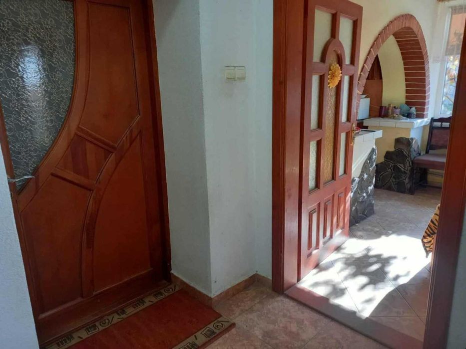 Продам будинок Берегово неподалік