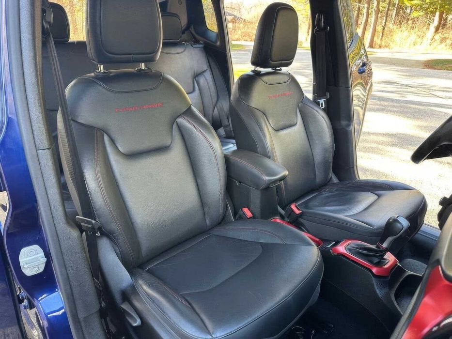 Jeep Renegade Trailhawk      2016