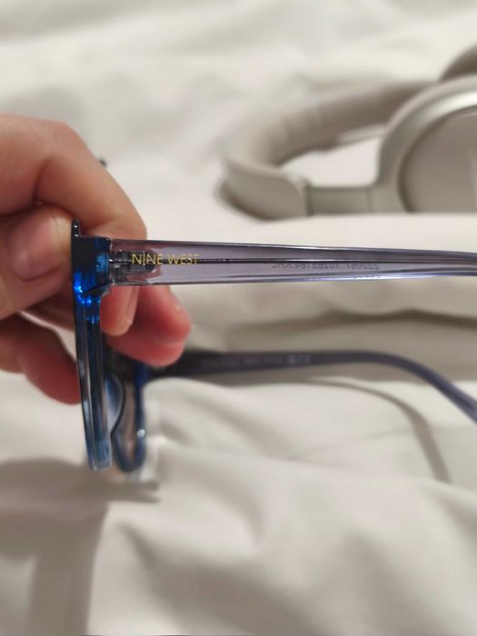 Óculos de sol nine west 
Modelo 222057
Made in UK