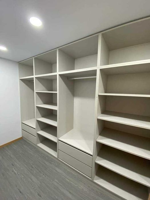 Construção roupeiros65565655977858123