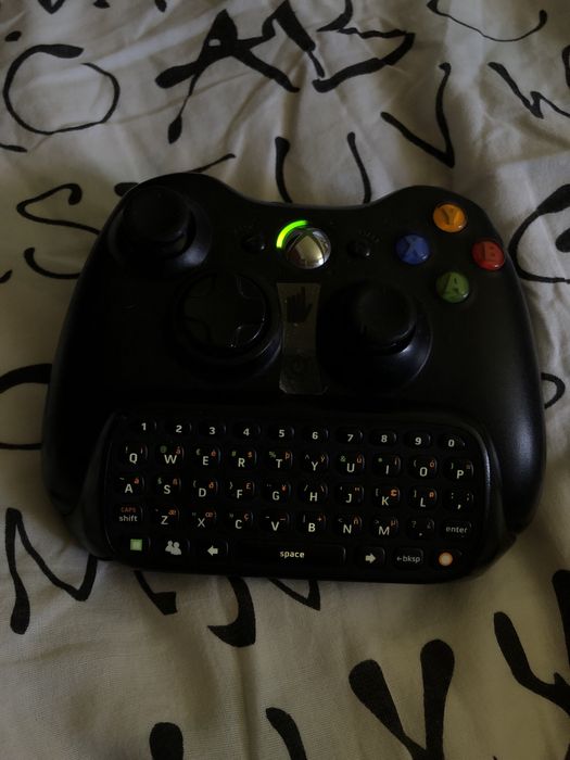 Bezprzewodowy pad z klawiatura xbox 360
