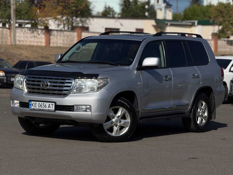 Avtoreal Toyota Land Cruiser 200 Дизель 4.5
