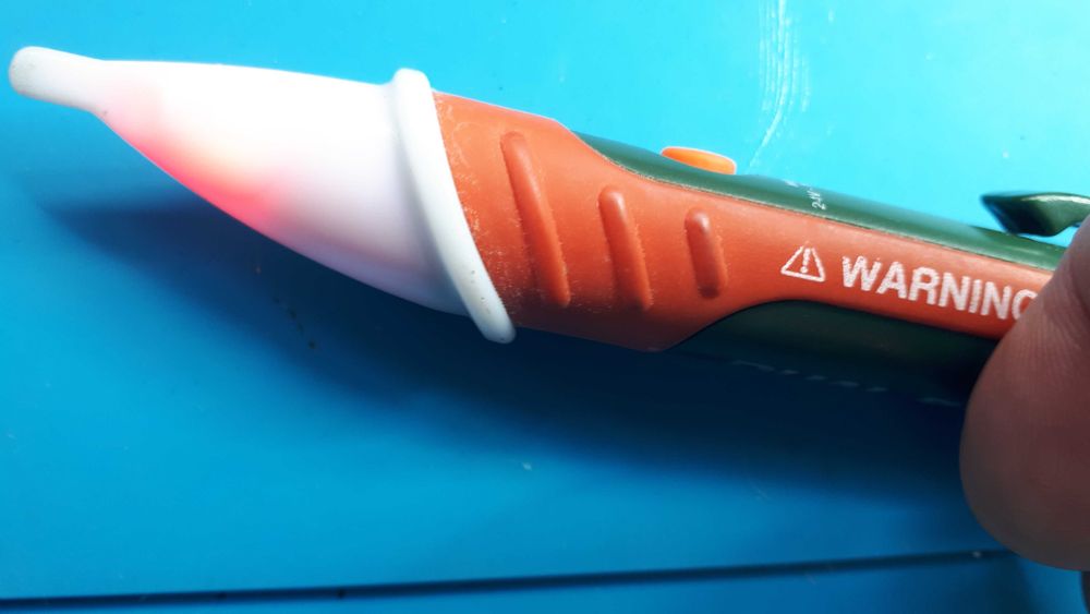 Detector de tensão sem contacto