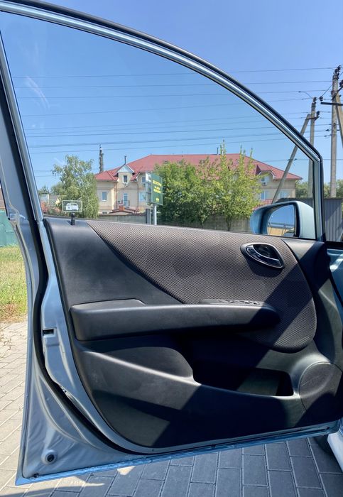 Продам автомобіль Honda Jazz