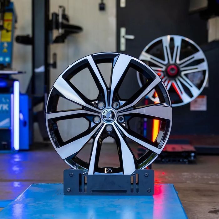 NOWE ORYGINALNE Felgi aluminiowe 18" Skoda Fabia RS Scala Kamiq