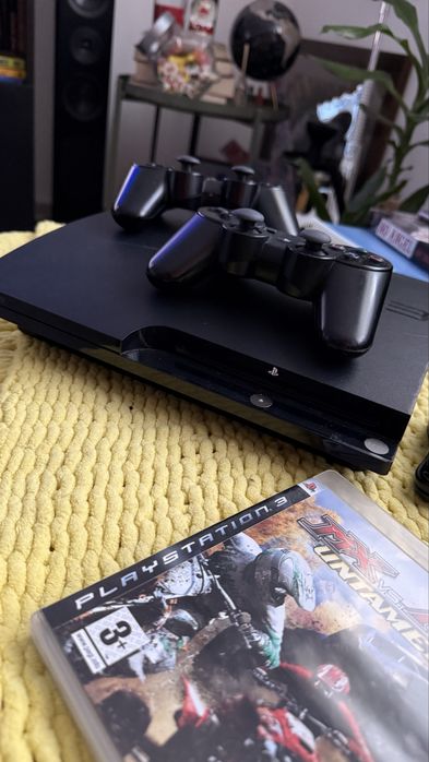 Playsation 3 com 2 comandos