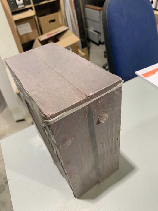 Tijolo de acumulação térmica – modelo grande com furo central