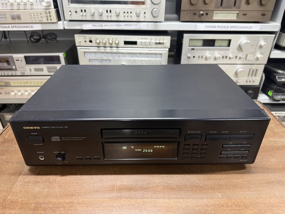 Odtwarzacz plyt CD Onkyo DX-7310 Audio Room