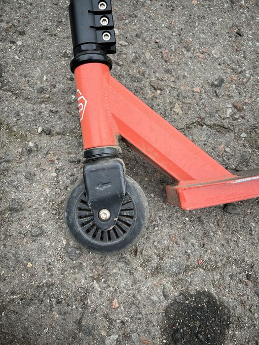 Продам трюковый самокат