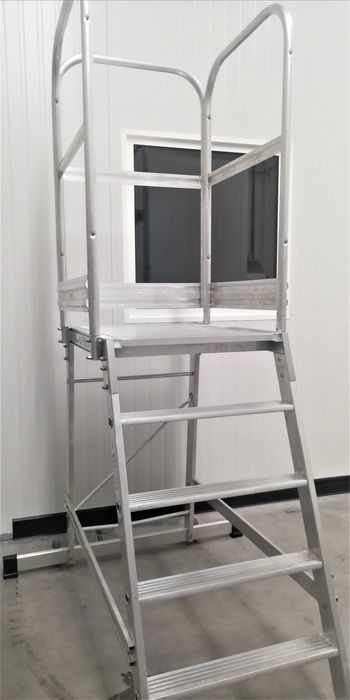 Escada Plataforma de Alumínio (KAISER+KRAFT)