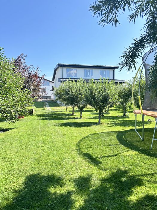 Продаж 2 будинків в мальовничому Свидівку з ремонтом та лазнею