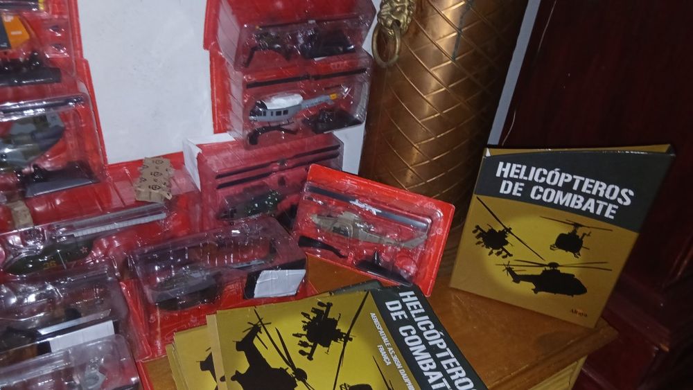 Colecao 48 Heitopito guerra dentro embalagem