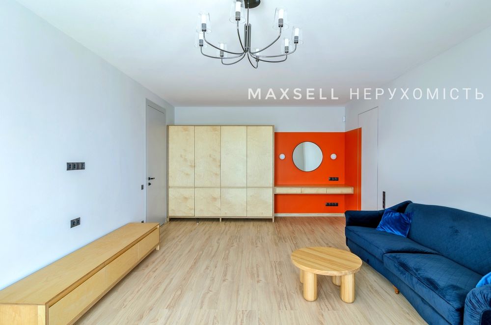 Продам квартиру з дизайнерським ремоном в центрі в новобудові