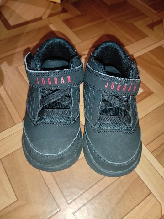 Кроссовки детские