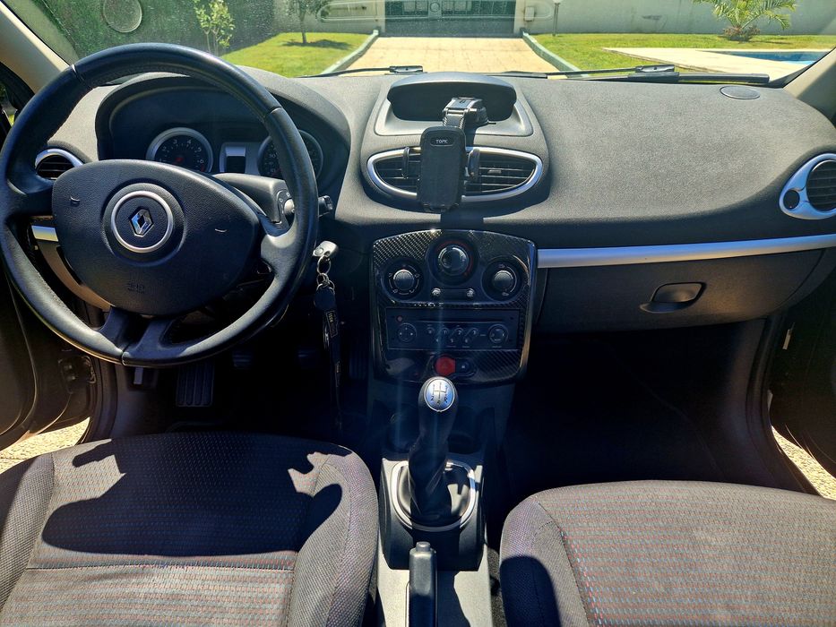 Renault Clio III 1.2 (2006)  – Bem Estimado