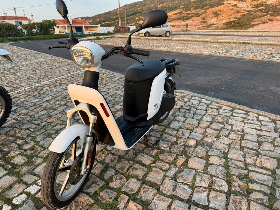 Askoll Es pro 125cc +2 baterias extra