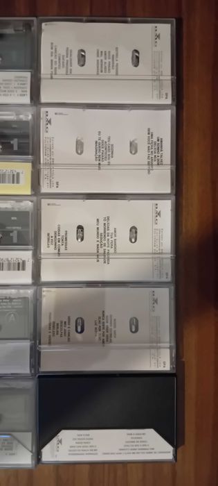 Cassetes Música Portuguesa e Brasileira Letra J.