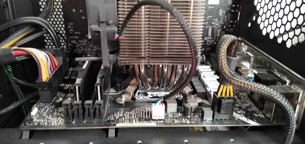 Бу системний блок компьютера