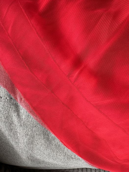 Piękna długa tiulowa czerwona efektowna sukienka Charlotte Emo S