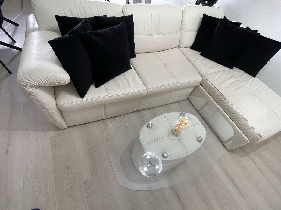 Zestaw Narożnik ze skóry Etap Sofa z funkcją spania ze stolikiem