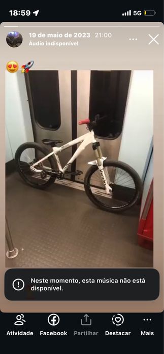 Bicicleta dirt deviant