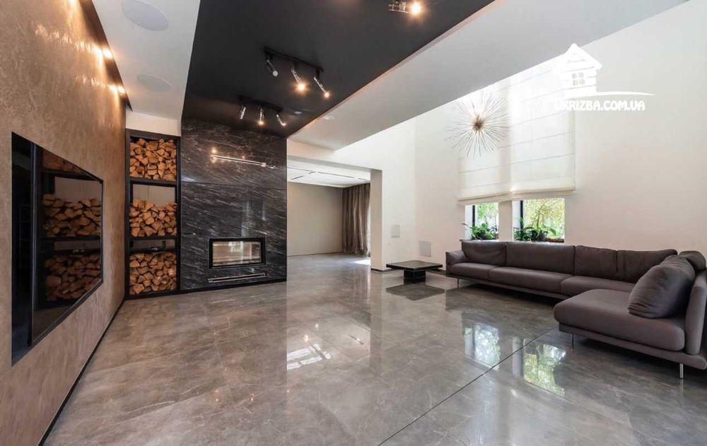 Центр. Будинок VIP-рівня. Більярд,караоке,теніс,аерохокей. До 25 осіб.