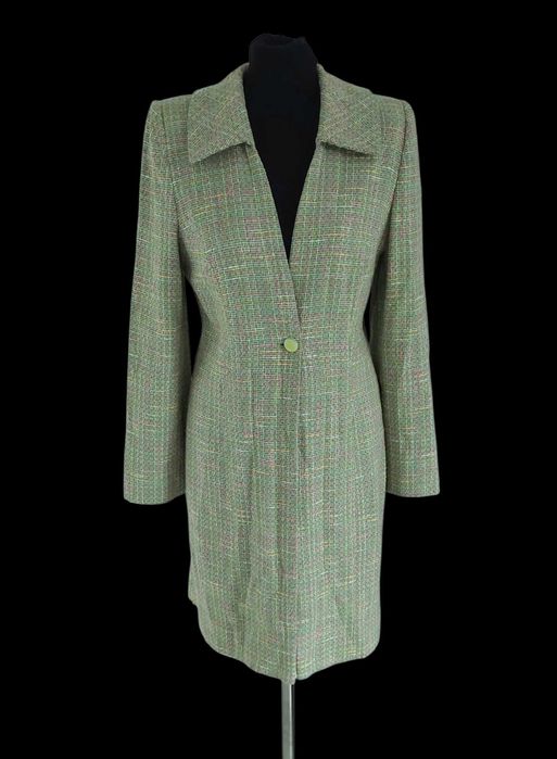 Zielony płaszcz z podszewką i kołnierzem , R. M