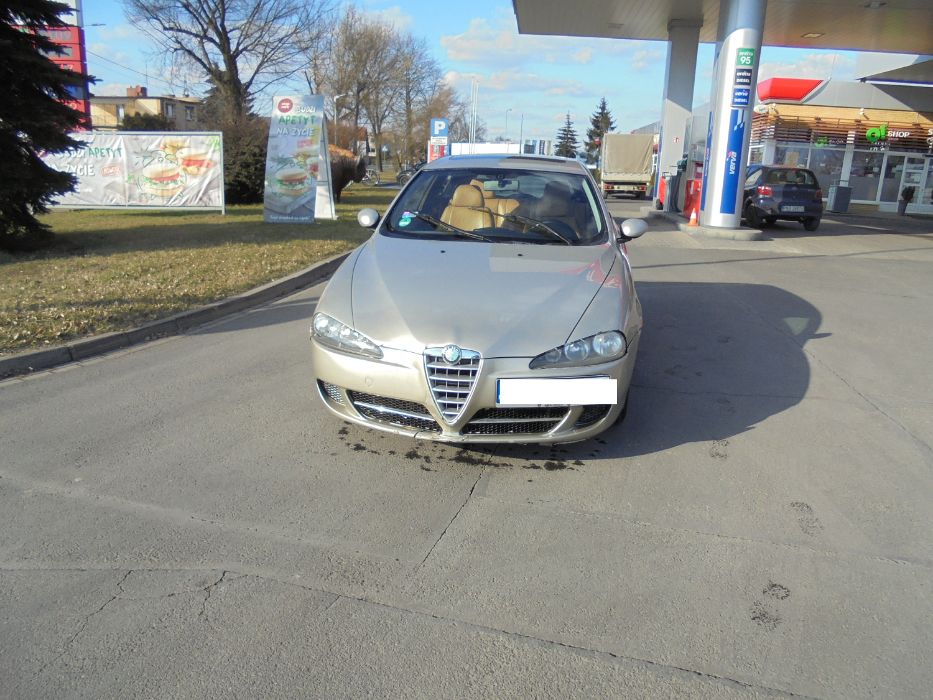 Alfa Romeo 147 wersja po lifcie silnik benzynowy przeznaczona na częśc