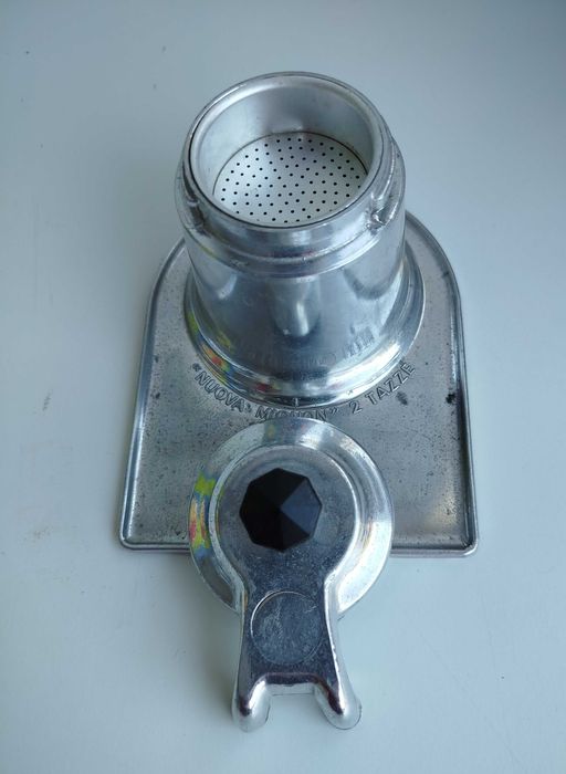 Antiga e Rara Cafeteira, origem Italiana