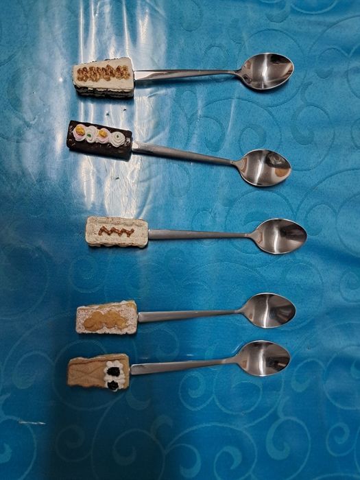 Conjunto colheres e facas diversas64739311705603125