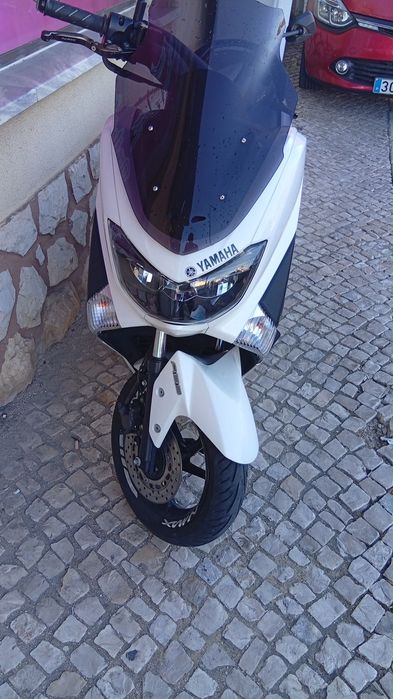 Vendo  mota YAMAHA  nmax, muito bem estimada