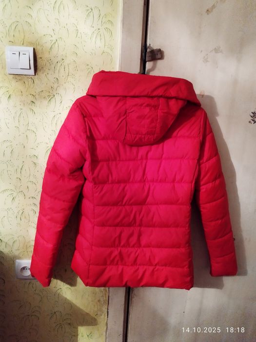 Курточка в ідеальному стані