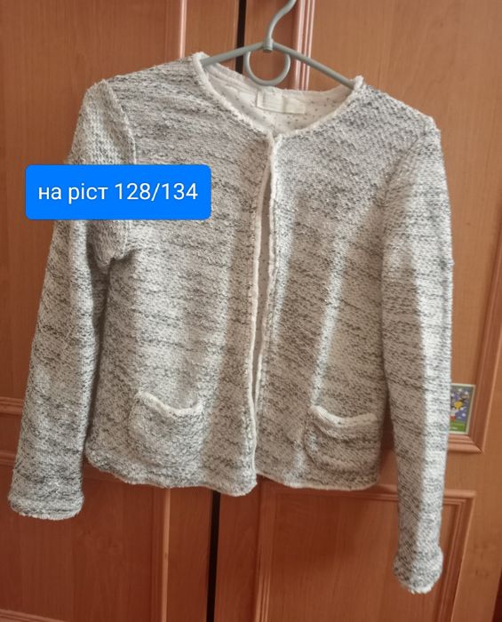 Кофти і олімпійки для дівчинки