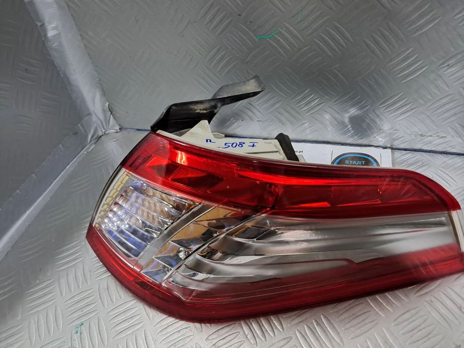 Farolim Direito Peugeot 508 I carrinha