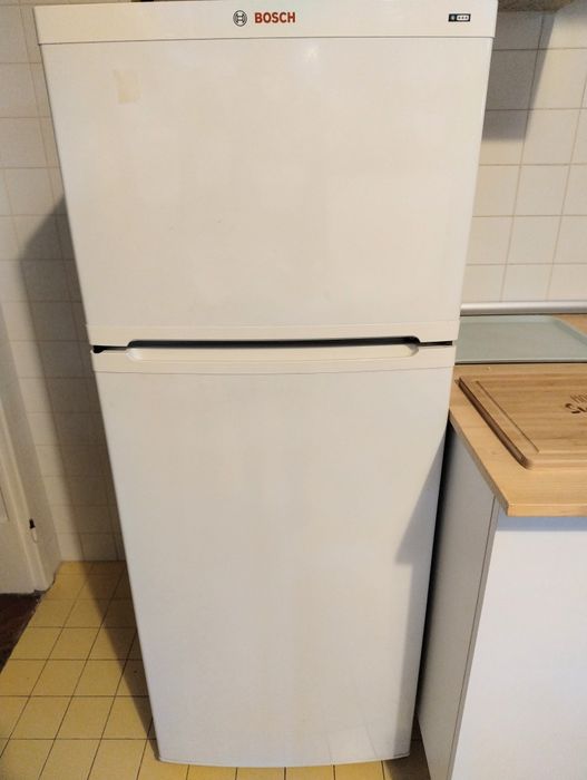 Frigorífico combinado Bosch em funcionamento