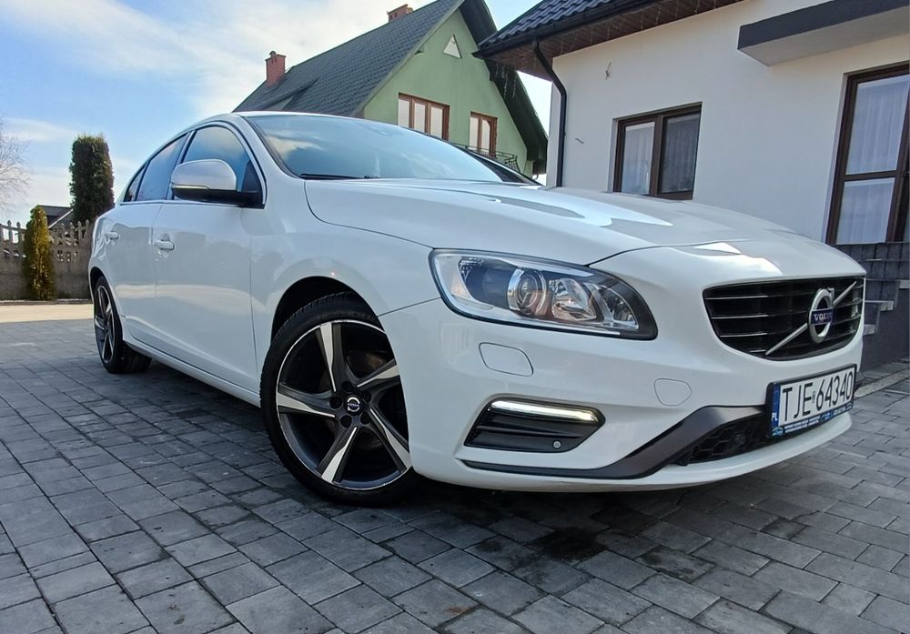 Volvo s60 R-design 2015r  2.0 d4 190km polski salon automat alufelgi18