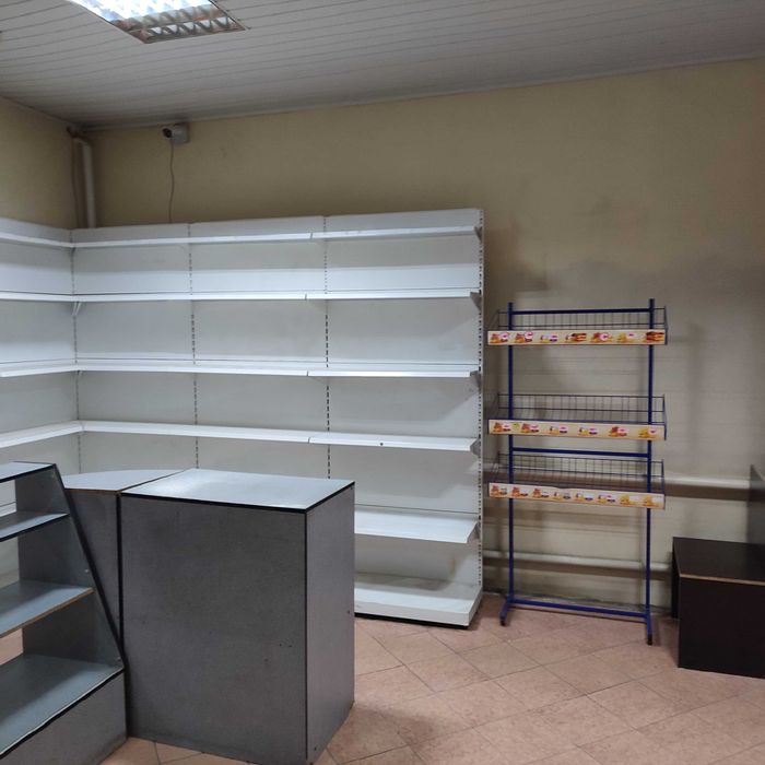 Продам торгове обладнання .