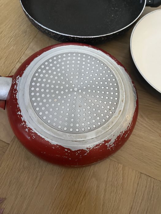 Patelnie  Russell hobbs