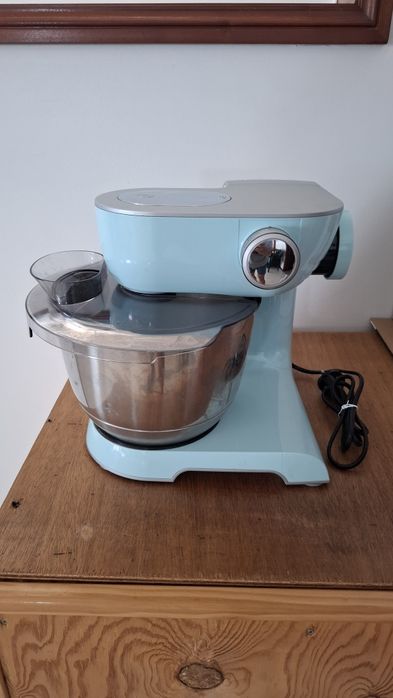 Robot de cozinha BOSCH MUM 5 Creation Line e conjunto de8 acessórios