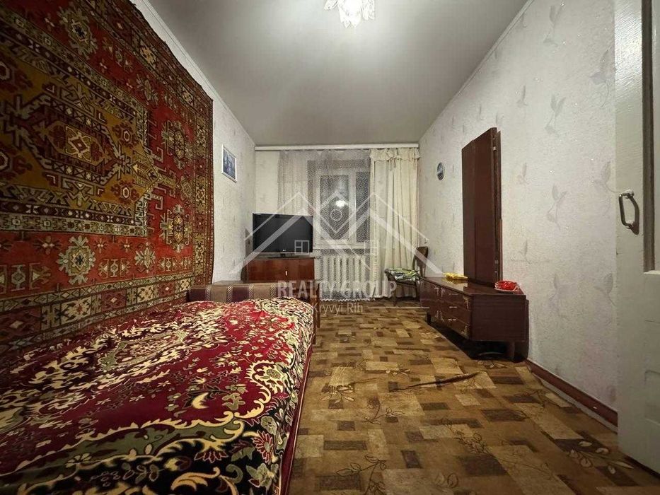 Продається затишна 2-кімнатна квартира в центрі міста!