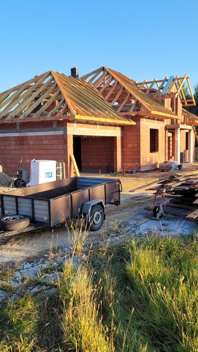 Dachy, usługi ciesielskie