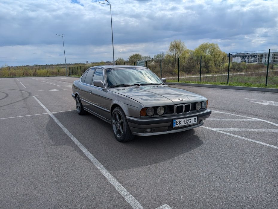 Продам Bmw 535i e34