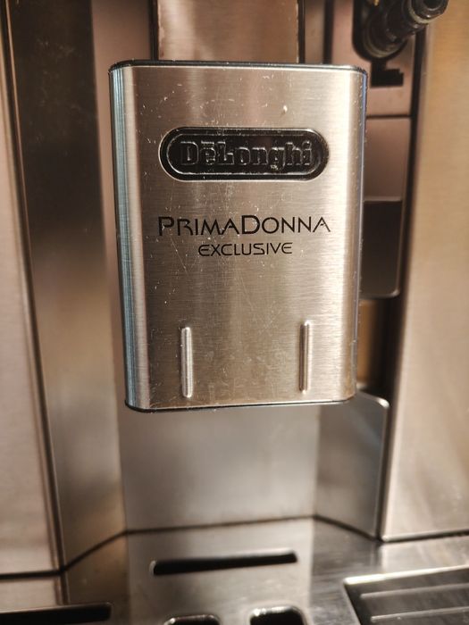 DeLonghi PrimaDonna Exclusive ESAM 6900.M.