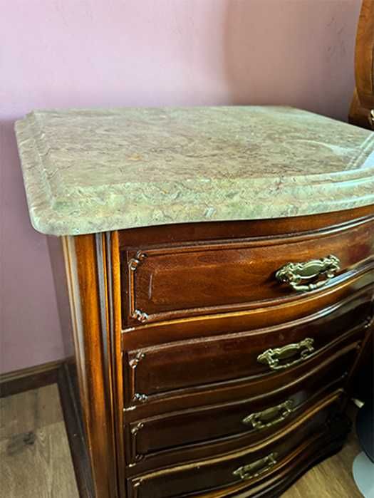 Jogo de cama  (madeira maciça e tampo em mármore)